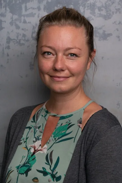 Frau Dybionka, Koordination Digitalisierung